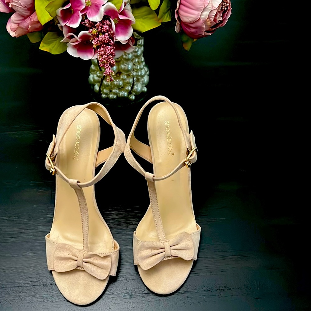 Shoe dazzle wedges